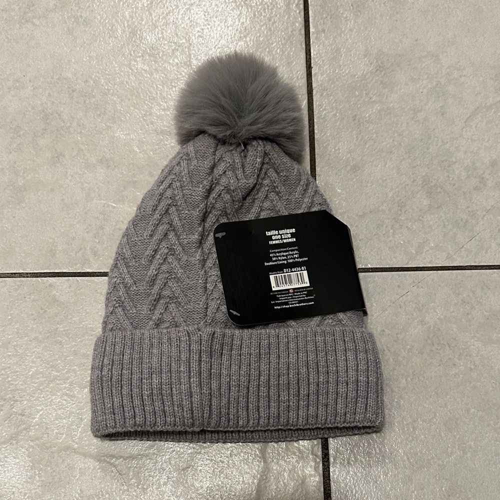 HEAT MAX Gray Knit Beanie with Pom Pom OS, NWT - Picture 2 of 3